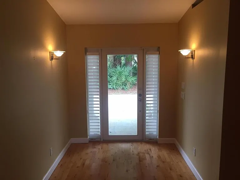 310 Shady Ln — Photo 17