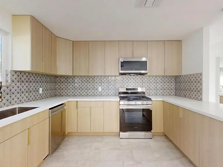 2356 N Blando Rd — Photo 2