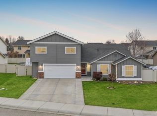 950 N Pine Brook Way, Star, ID 83669