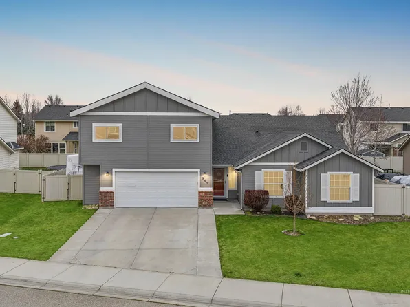 950 N Pine Brook Way, Star, ID 83669