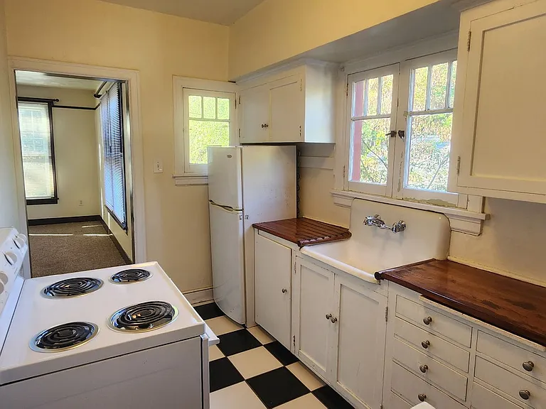 2024 West 2nd Ave! — Photo 12