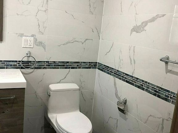 5th image of 3112 38th Ave APT 5G
