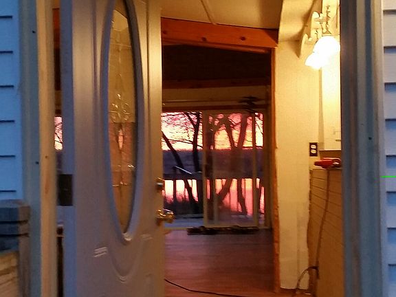 front door thru to lake