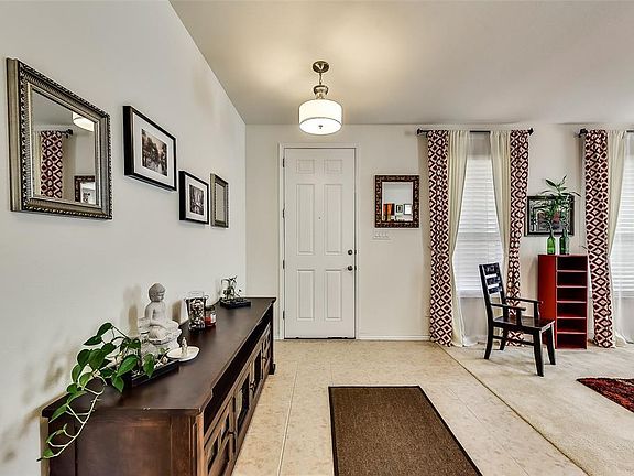 5th image of 717 Snowy Orchid Ln