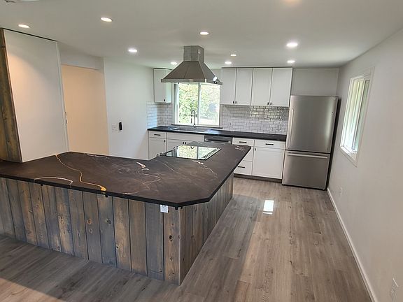5th image of 13716 Kelly Rd NE #1