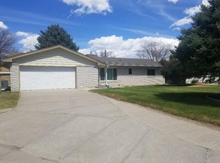 3185 Alta Vista Rd, Torrington, WY 82240