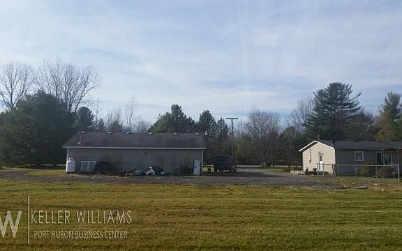 4th image of 1414 N Pine River Rd