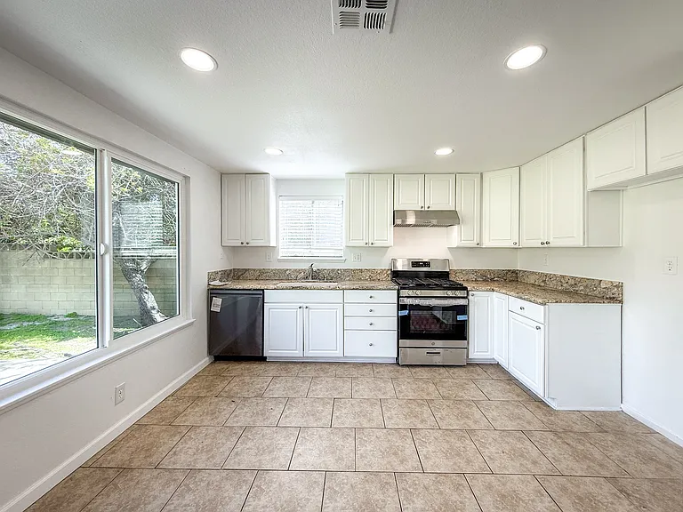 6763 Berkshire Ave — Photo 11