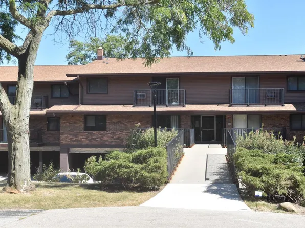 8515 West Waterford AVENUE #2, Greenfield, WI 53228