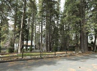 400 Giant Oak Cir, Lake Arrowhead, CA 92352