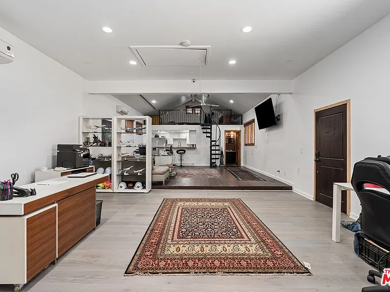 6440 W 87th Pl — Photo 33