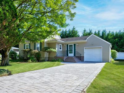 28 Reeves Avenue, Farmingdale, NY, 11735