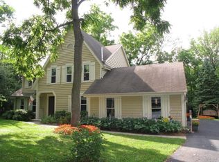 W199S7476 Hillendale Dr, Muskego, WI 53150