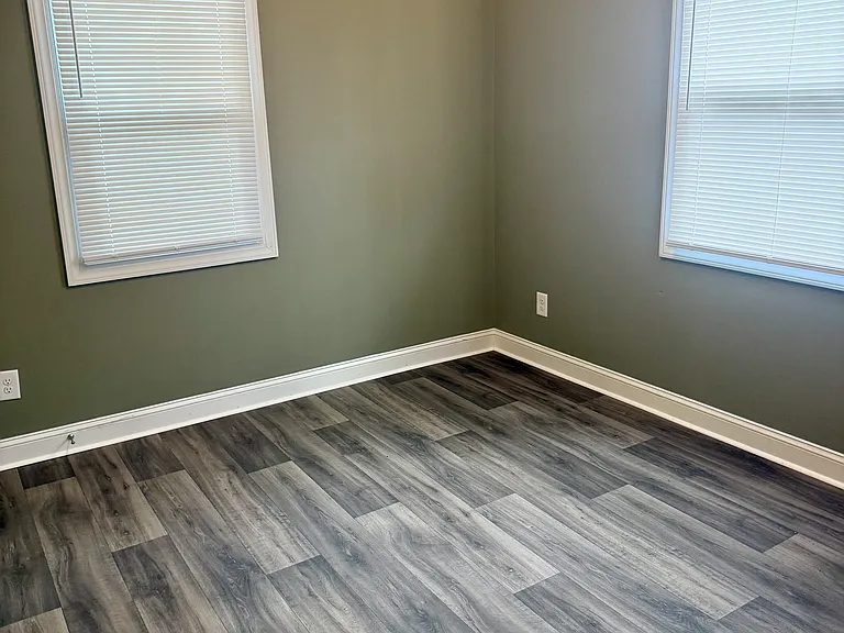 1206 Industrial Ave NE — Photo 9
