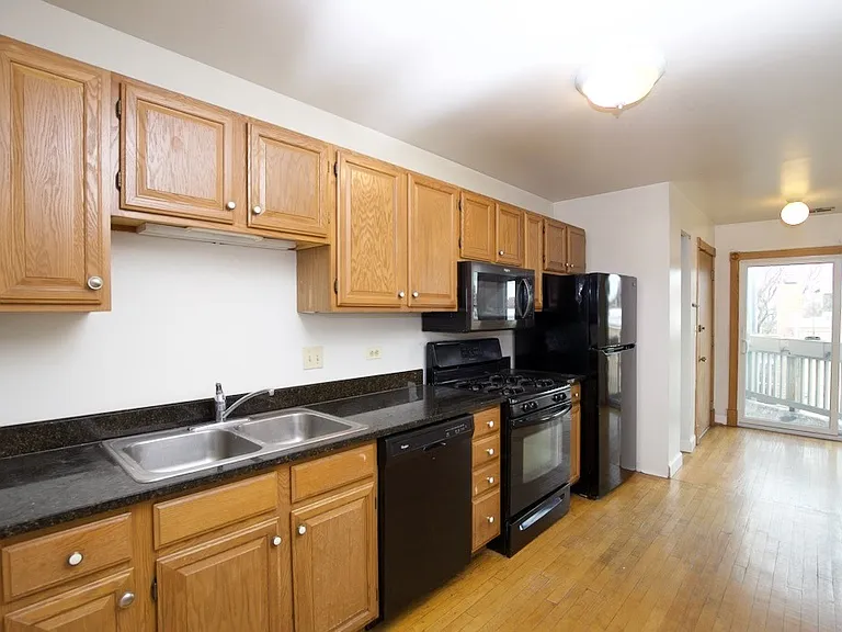 6717 N Sheridan Rd #S4 — Photo 2