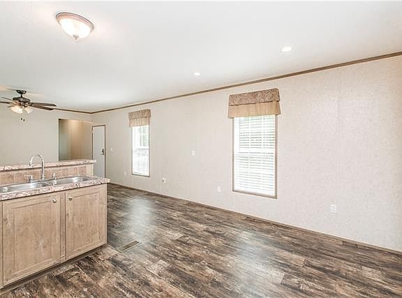 4th image of 56155 Dohm Rd
