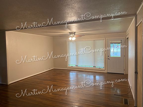 3rd image of 233 Rainbow Dr