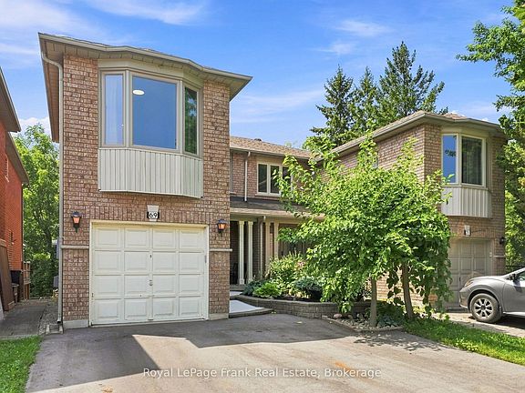 5th image of 69 Alberta Dr