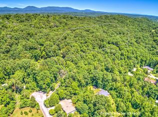 121 Caldwell Dr, Oak Ridge, TN 37830