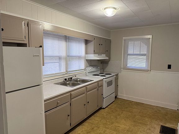 5th image of 293 Clendennin Rd