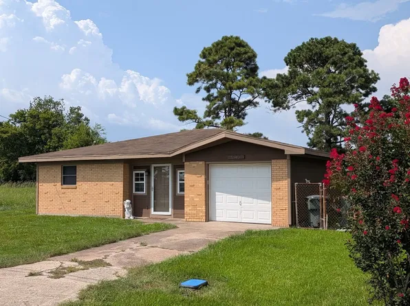 5140 Minnie Ave, Pt Arthur, TX 77640