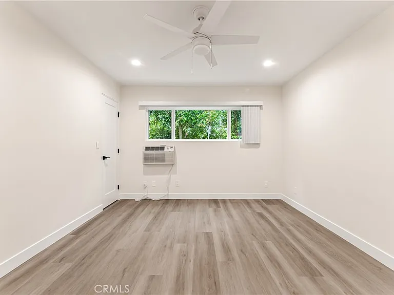 5409 Radford Ave #7 — Photo 13