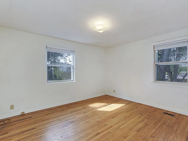 4104 Kimbark Dr — Photo 15