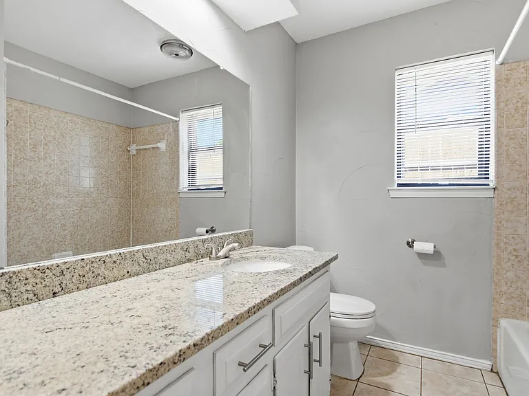 2223 Sierra Dr — Photo 21