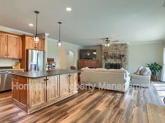 3rd image of 11409 Weatherstone Dr