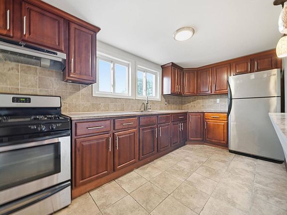3rd image of 209-04 111th Ave #2