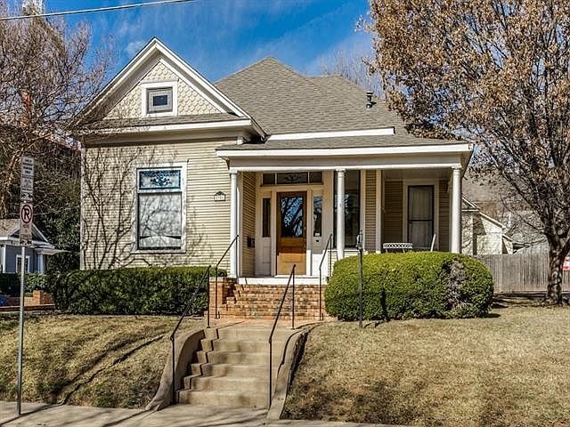 1st image of 2701 Hibernia St
