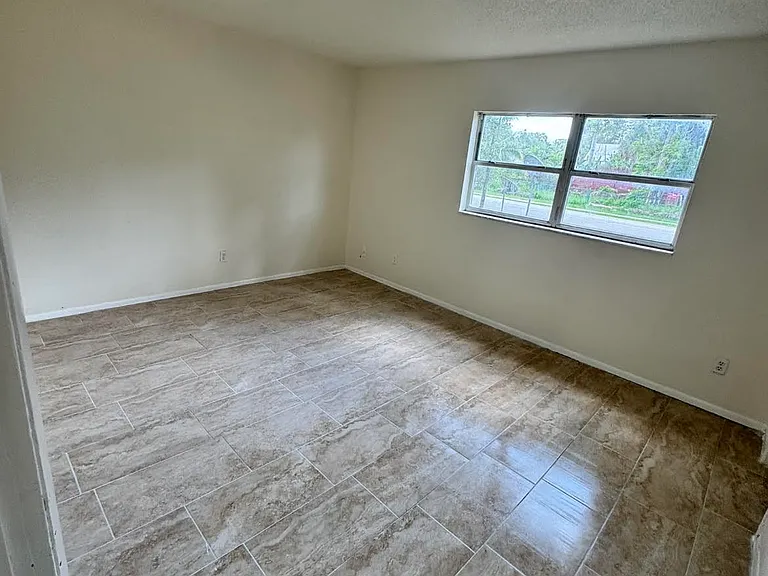 2629 Broadway #11 — Photo 6