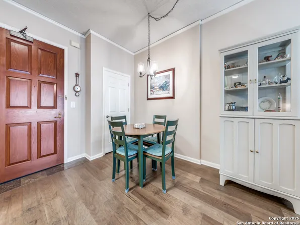 1 Towers Park Ln #1101, San Antonio, TX 78209