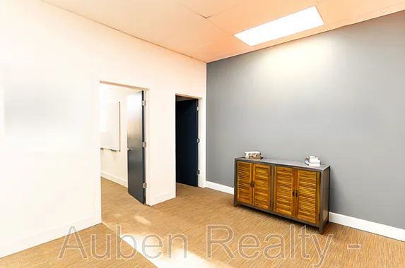 Studio, $787 — Photo 4