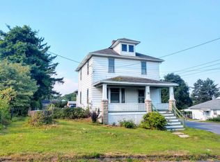 225 Penn Ave, Dupont, PA 18641