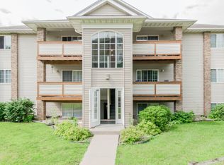 2518 Rushmore Dr, Iowa City, IA 52246