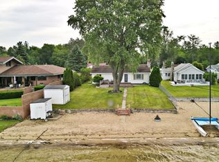 556 S Lakeshore Dr, Lake City, MI 49651