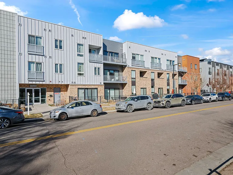 2525 Arapahoe St #D105 — Photo 9