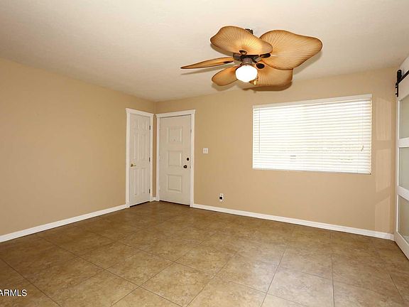 3rd image of 1630 N SUNSET Drive
