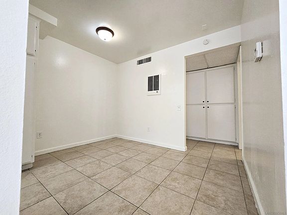 4th image of 4338 Altadena Ave #102