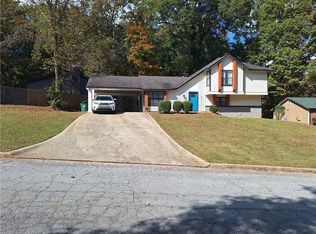 4213 Ridgetop Dr, Ellenwood, GA 30294