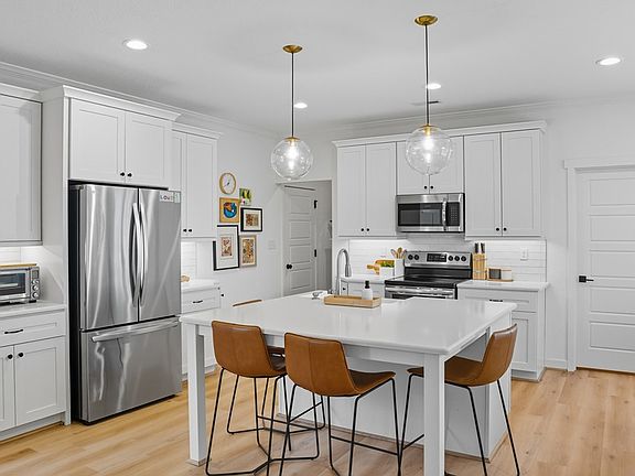 4th image of 3323 Tower Hill Circle Cpe