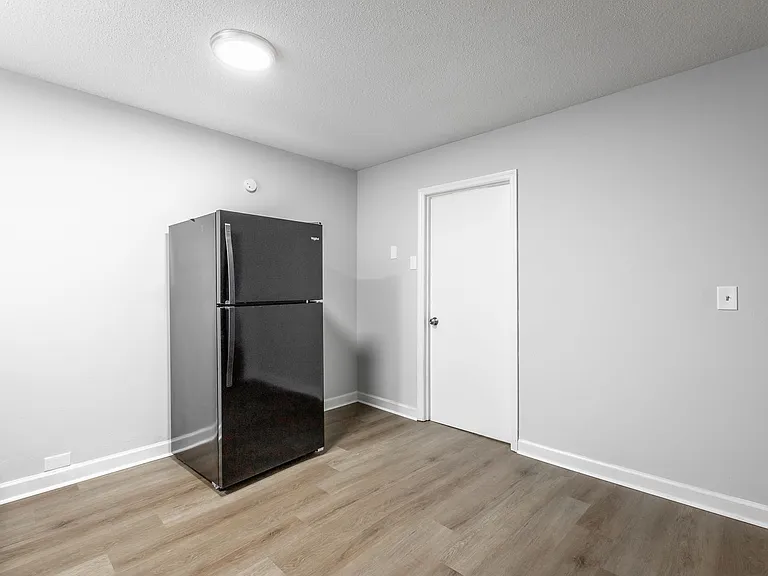 Loft-Style Townhome In Hixson | 2 Months Free — Photo 10