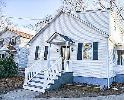 1st image of 46 Maplewood Ave