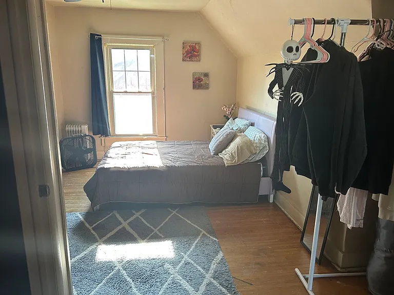 206 E Main St — Photo 11