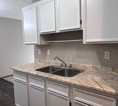 3rd image of 49 S Bennett St #303