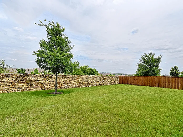1208 Uplands Dr — Photo 36