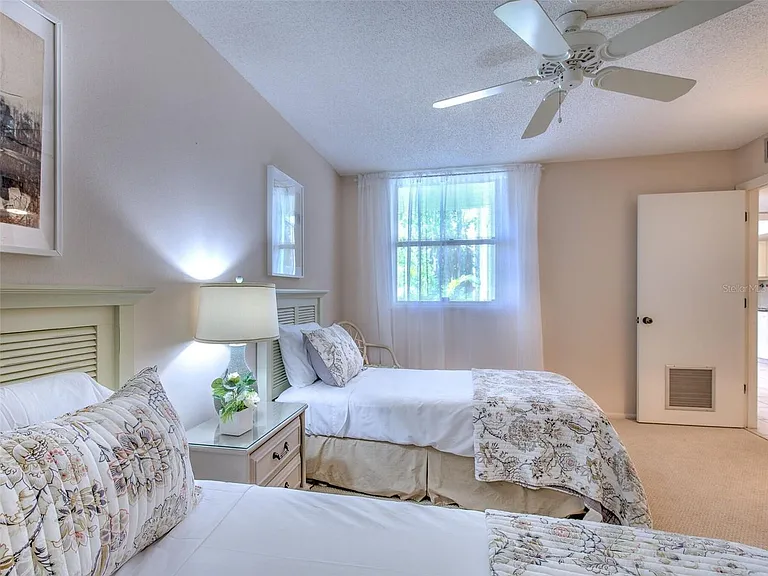 830 Bayport Way — Photo 27