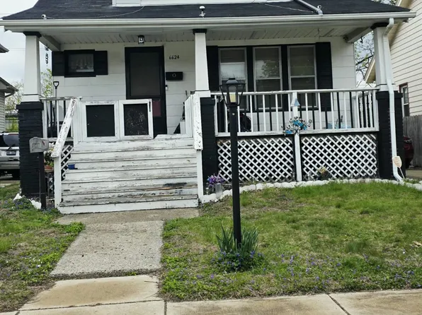 6624 Westpoint St, Taylor, MI 48180