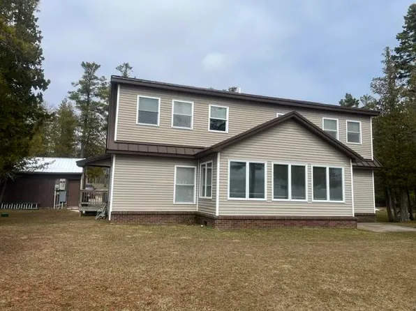 195 W Huron Dr, Pointe Aux Pins, MI 49775